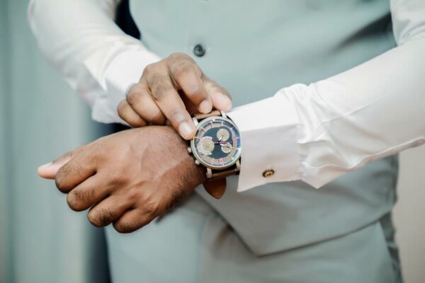 Montre de luxe : comment choisir le cadeau parfait pour marquer une occasion unique ?